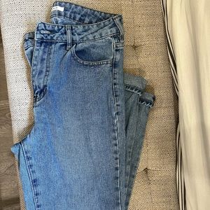 Pacsun Mom Jeans Size 27